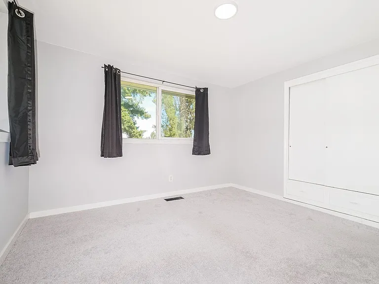 14630 3rd Ave SW — Photo 15