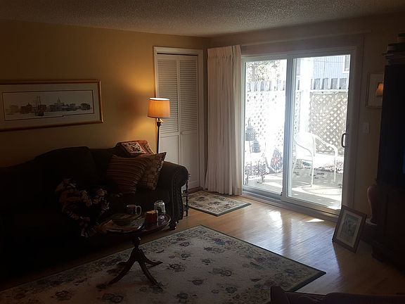 4th image of 2628 E 44th Ave