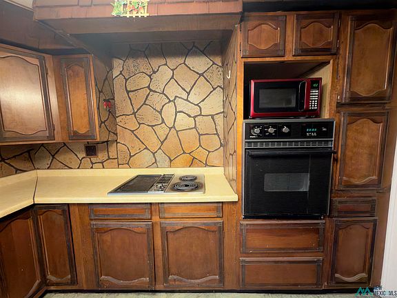 5th image of 1809 E Grand Ave