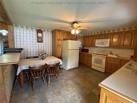 5th image of 1115 Catherine Ln