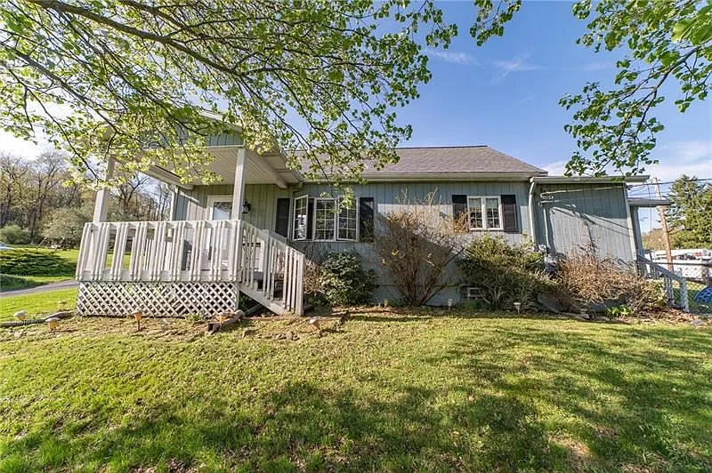 108 Academy Rd photo 1