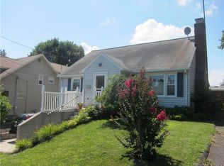 95 Chapman Ave, Fairfield, CT 06825