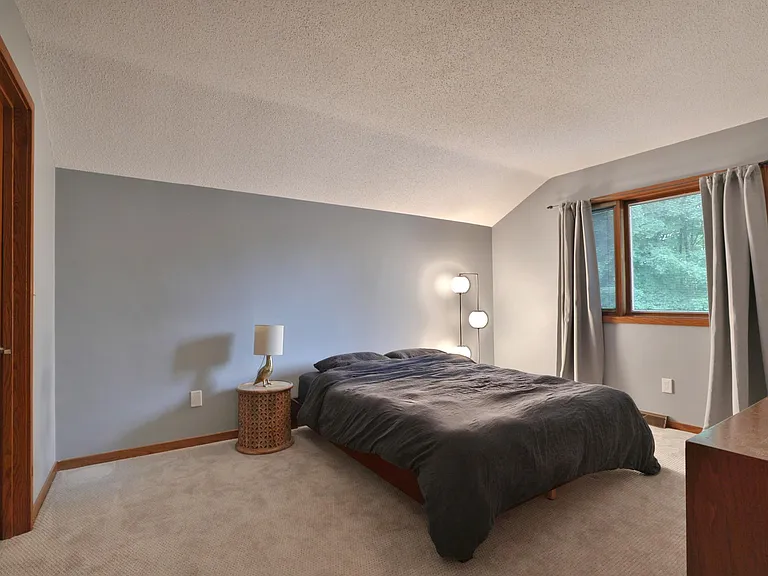 668 Eagle Rdg — Photo 34