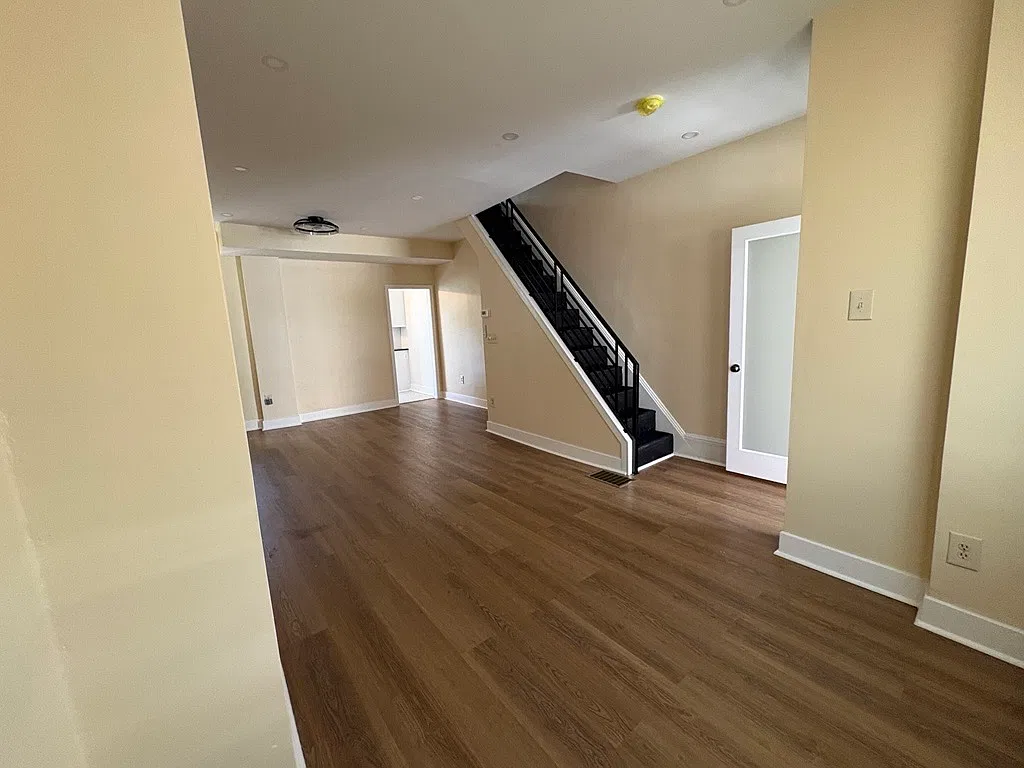 3 bed, 980 sqft, $1,500 — Photo 3