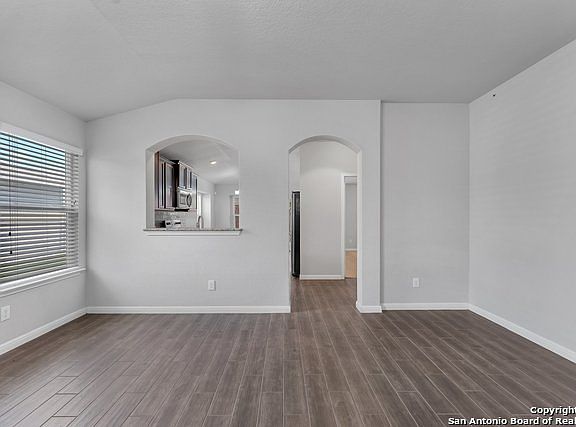 3rd image of 935 Mirage Dr