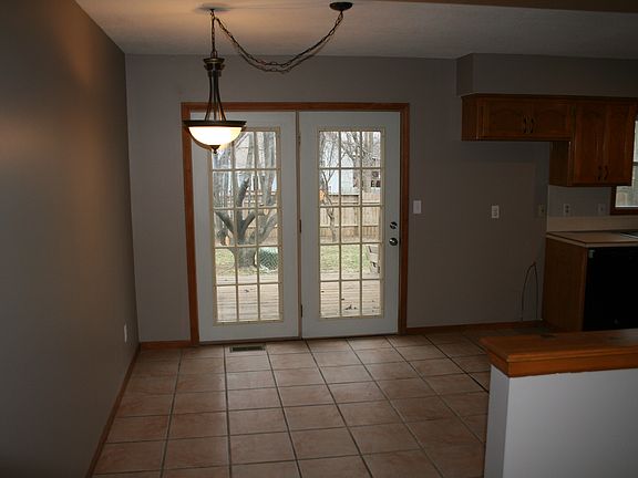 3rd image of 229 SE Bristol Dr