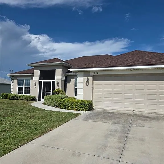 1330 NW 7th Ave — Photo 4