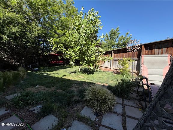3rd image of 1015 Desert Peach Ct