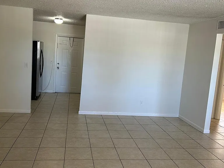 850 E Commercial Blvd #210A — Photo 5
