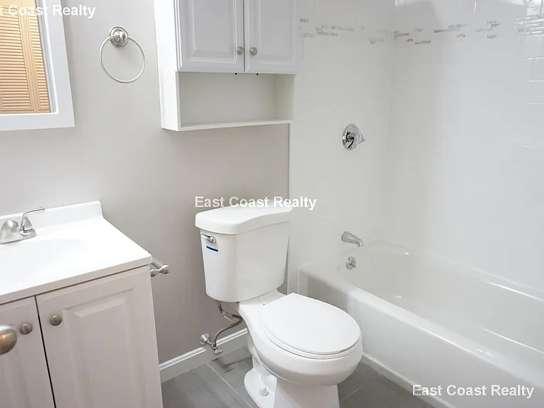 12 Cottage Ct #12 — Photo 4