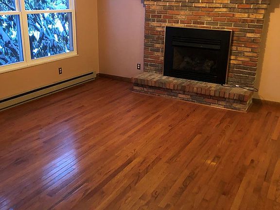 3rd image of 206 Briarwood Dr