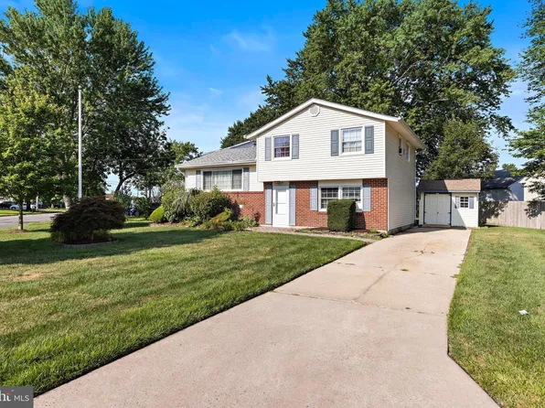 306 Twin Lakes Blvd, Little Egg Harbor, NJ 08087