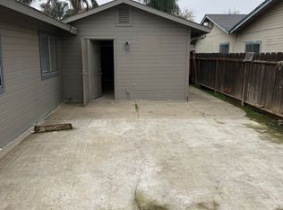 268 E 10th St, Merced, CA 95341