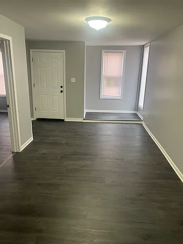 1010 Hoffman St #1F Photo 1