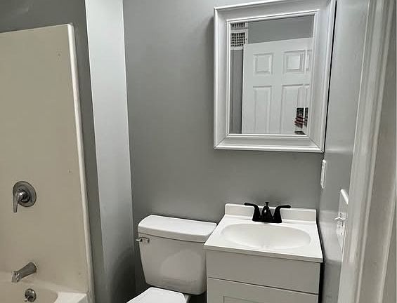 4th image of 703 East St Floor 2