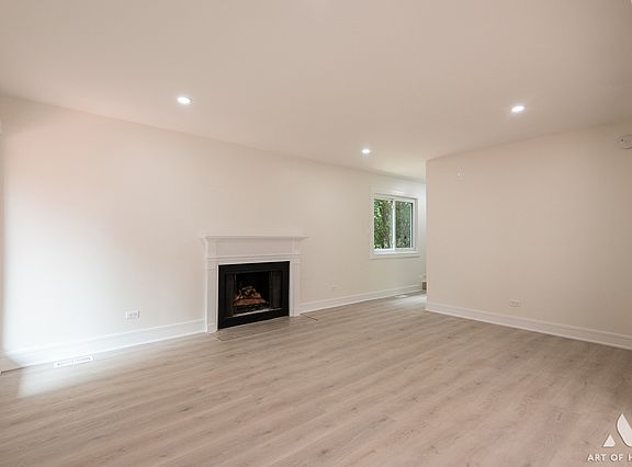 4th image of 3 W Millstone Ct #B