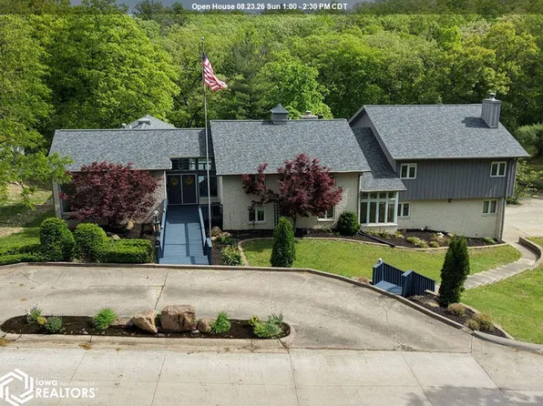53 Woodshire Dr, Ottumwa, IA 52501