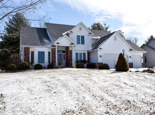 402 Kingsbury Rd, Metamora, IL 61548