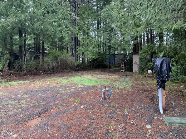 20 SE Craig Pl, Depoe Bay, OR 97341