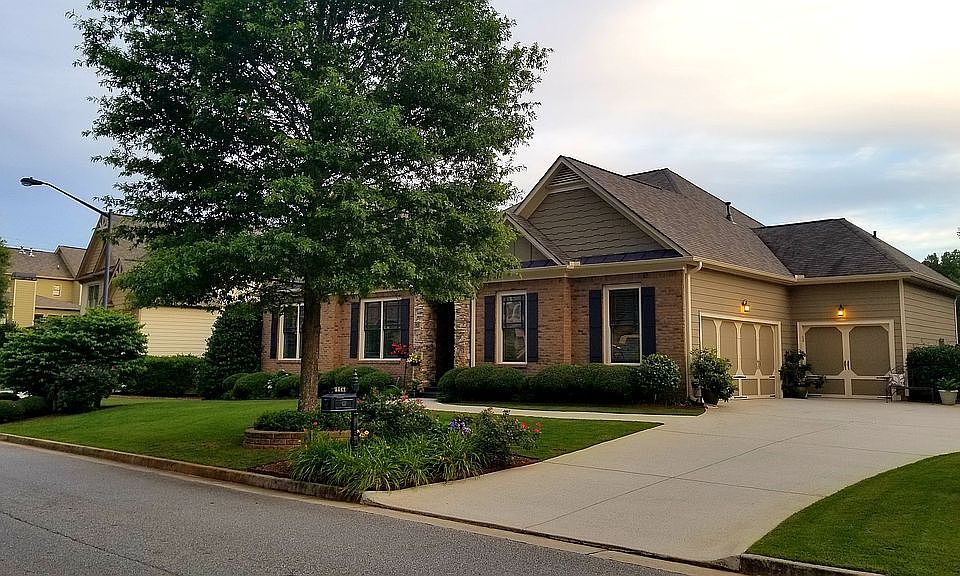 1st image of 2247 Glenn Valley Dr SW