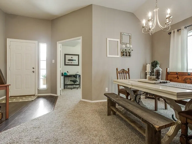 1701 Heron Dr — Photo 6