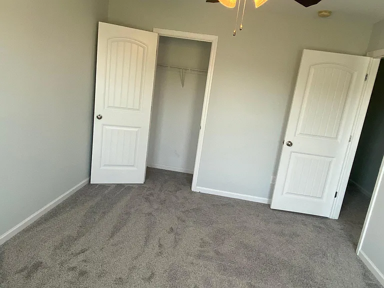 545 Foxfield Ct — Photo 8