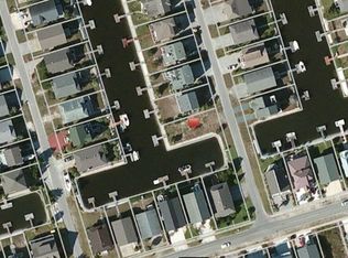 1 SW Scotland St, Ocean Isle Beach, NC 28469