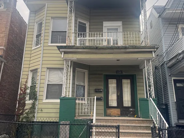 239 Bayview Avenue image 11 of 20