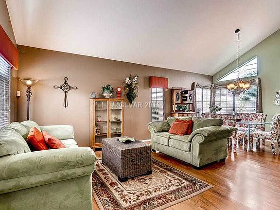 3rd image of 1090 Sleetridge Dr