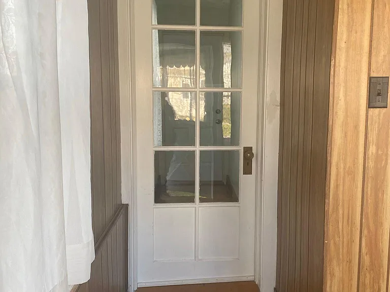 543 Richmond Ave #1 — Photo 13