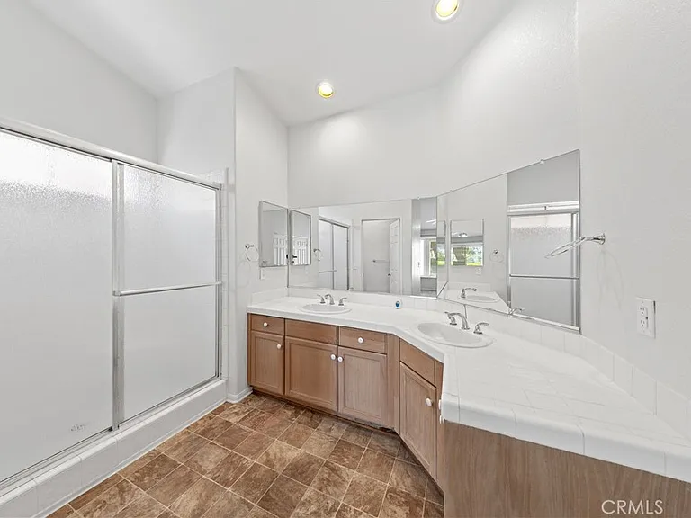 2971 Peach Tree St — Photo 16
