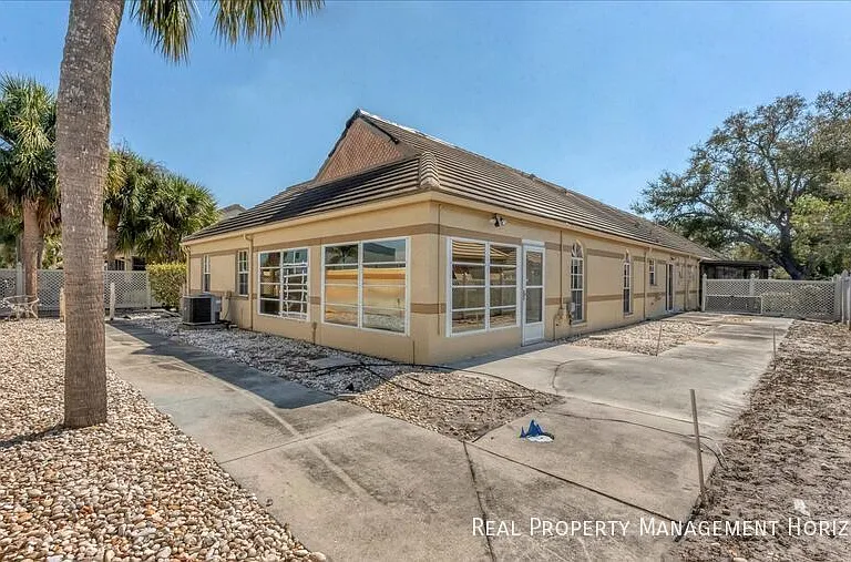3613 57th Avenue Dr W — Photo 30
