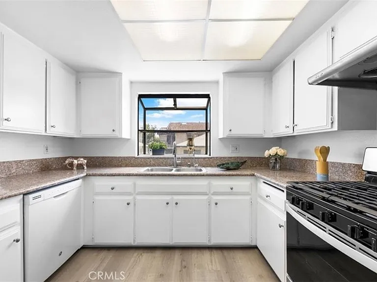 321 N Lincoln Ave #B — Photo 6