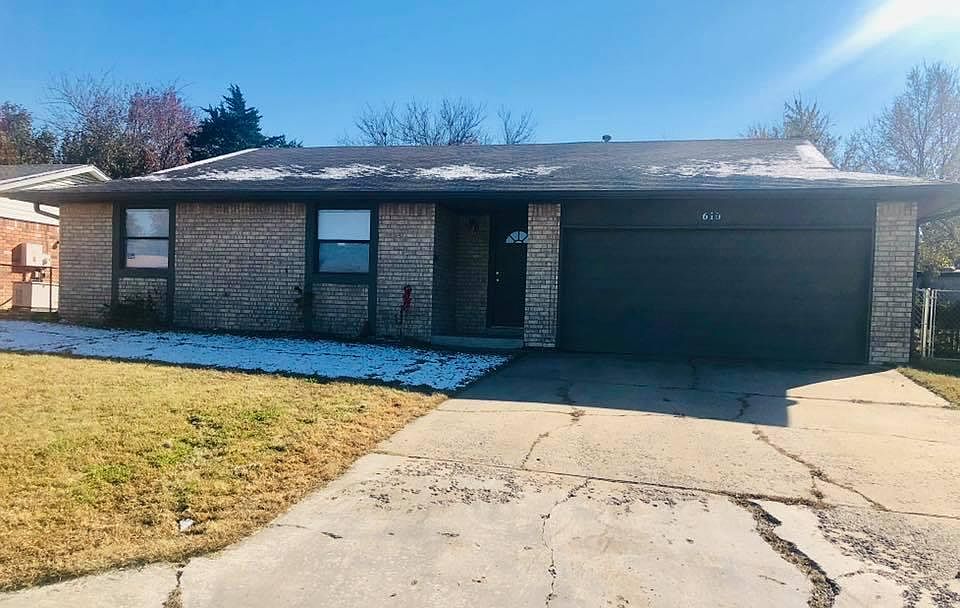 1st image of 610 E 134th Pl S
