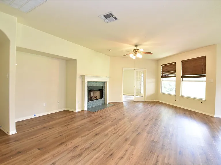 12720 Twisted Briar Ln — Photo 11