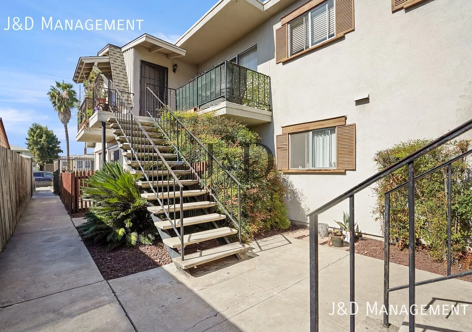 Charming Talmadge Living with Private Fenced Patio & Timeless Brick Accents! — Photo 2