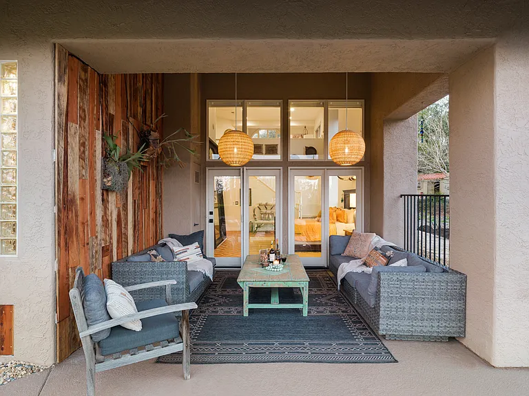 Country Rose Cir — Photo 38