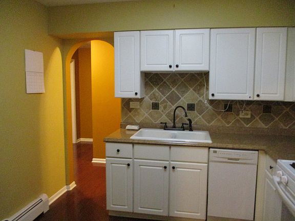 5th image of 1430 N Evergreen Ave #2CS