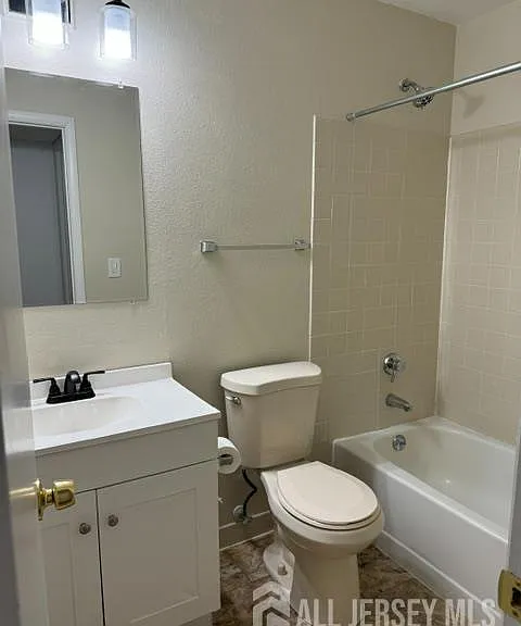 525 Belford Rd — Photo 7