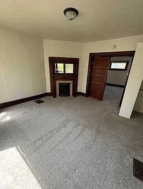 4 bed, $2,650 — Photo 2