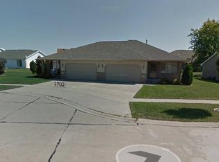 3702 N Terri Ln, Appleton, WI 54914