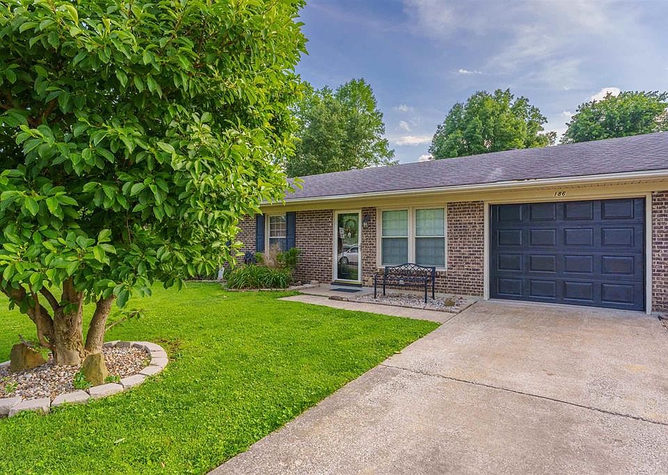 1st image of 186 Martin Way
