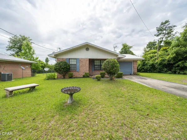 4236 Village Ct, Marianna, FL 32448