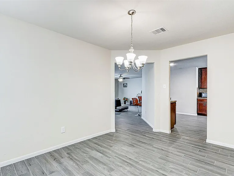 21219 Fox Hillside Way — Photo 17