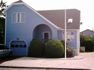 4 W Indiana Ave, Brant Beach, NJ 08008