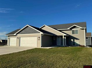 2000 Bluestem Dr, Mankato, MN 56001