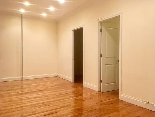 Rented by Premier Metro Realty Corp | media 3