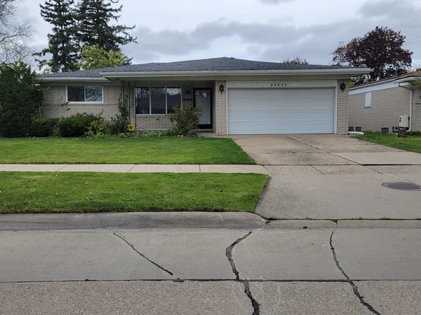 31317 Acton Dr, Warren, MI 48092