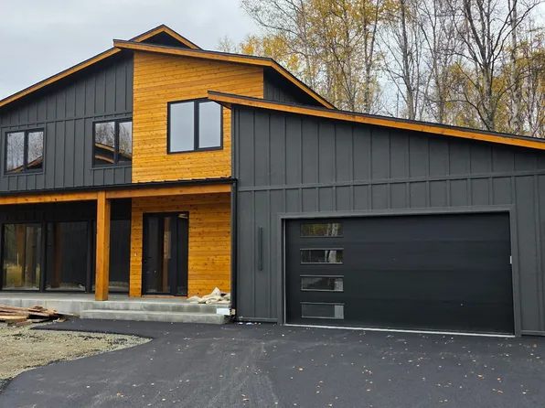 7950 N Covington St #8, Wasilla, AK 99654