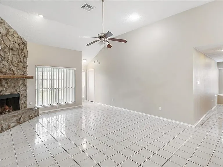 16834 Applecross Ln — Photo 5